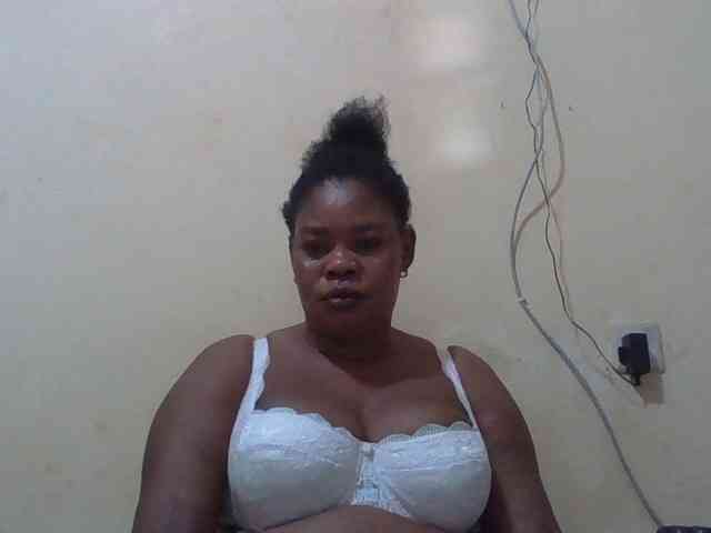 Sexydove webcam