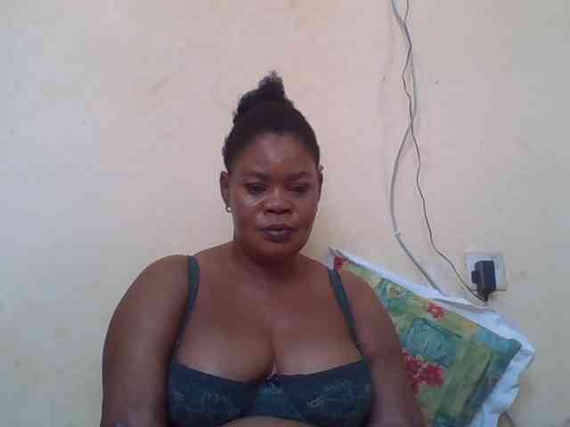 Sexydove webcam