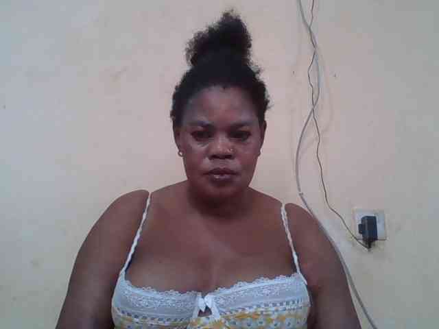 Sexydove webcam
