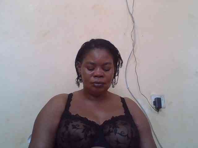 Sexydove webcam