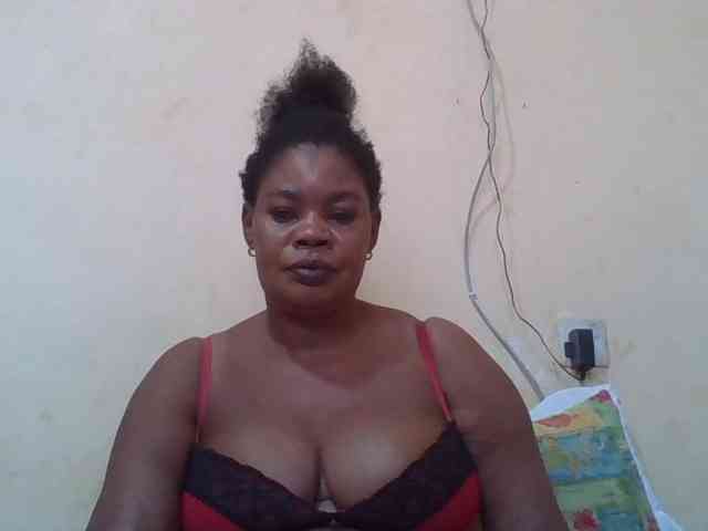 Sexydove webcam