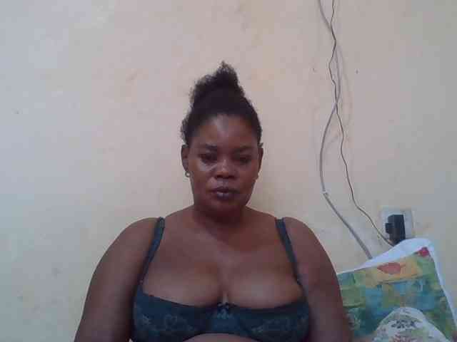 Sexydove webcam