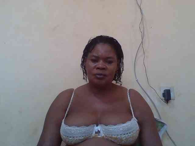 Sexydove webcam