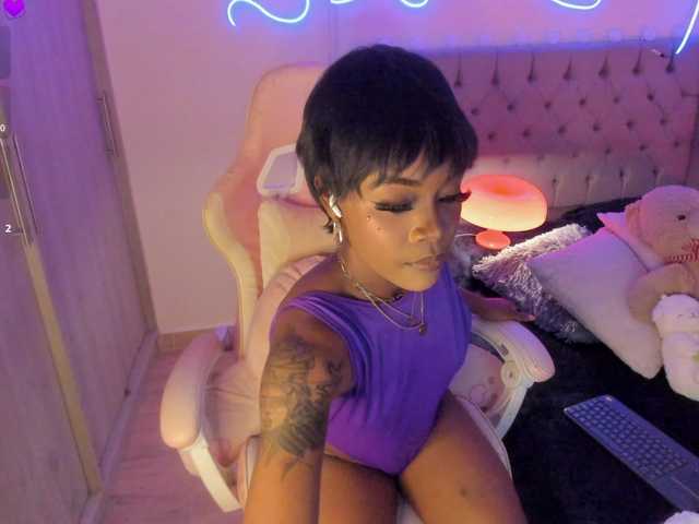 Miss-west's BongaCams show and profile