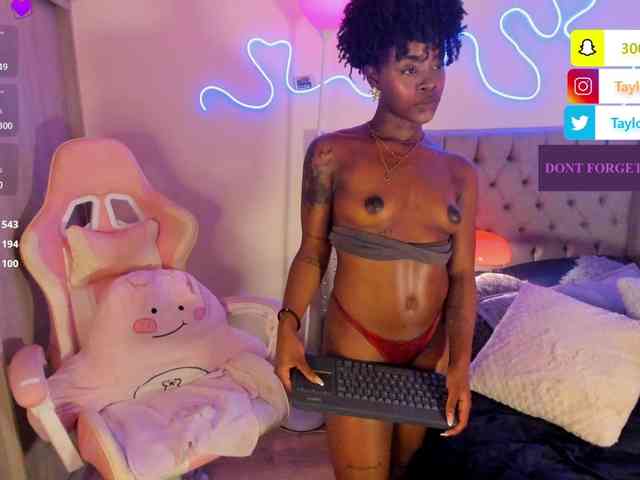 Miss-west webcam
