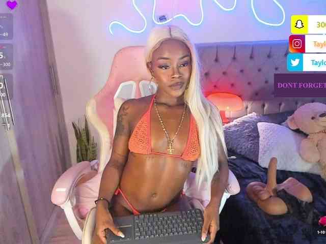 Miss-west webcam