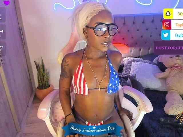 Miss-west webcam