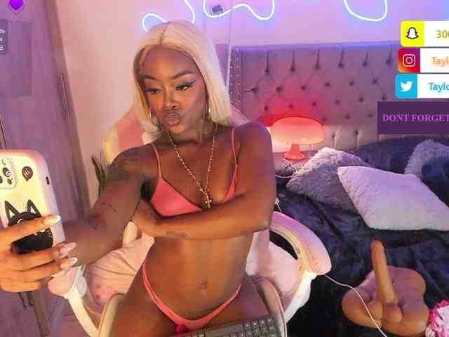 Miss-west webcam