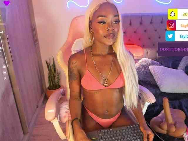 Miss-west webcam