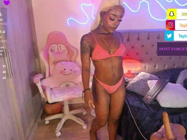Miss-west webcam