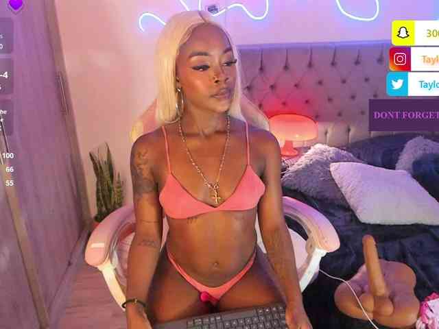 Miss-west webcam