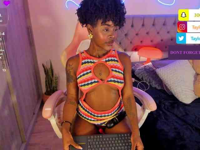 Miss-west webcam