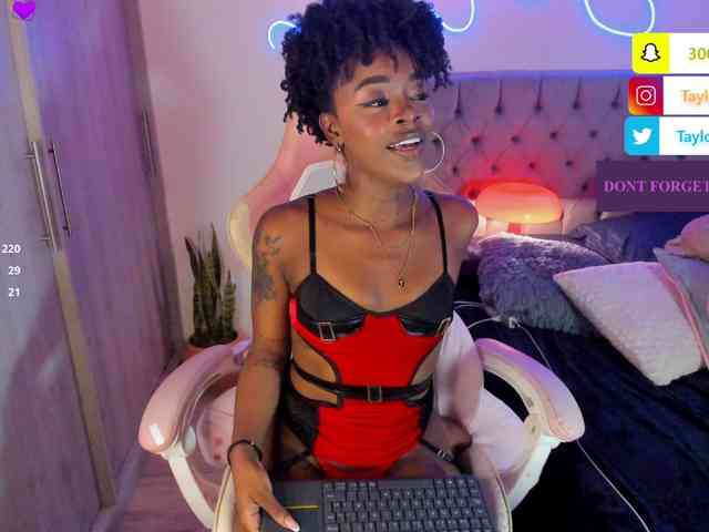 Miss-west webcam