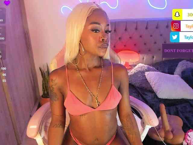 Miss-west webcam