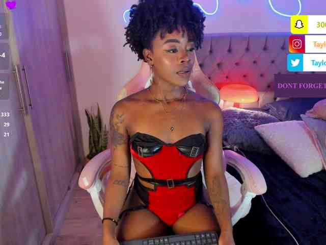 Miss-west webcam