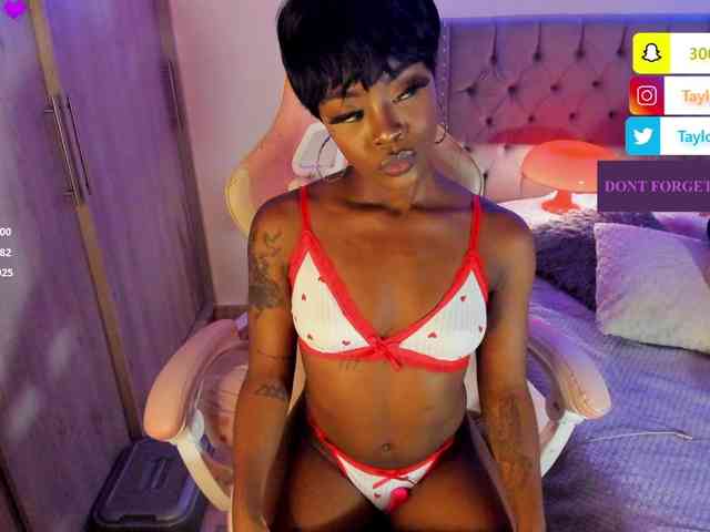 Miss-west webcam