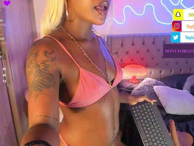 Miss-west webcam