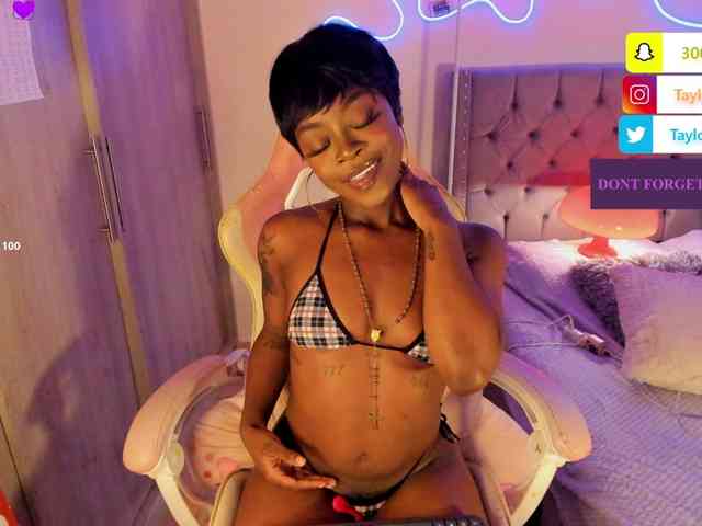 Miss-west webcam