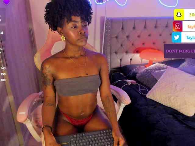 Miss-west webcam