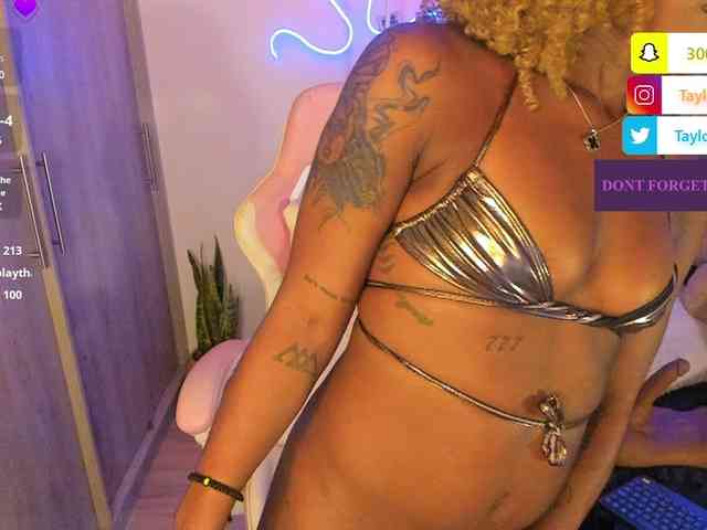 Miss-west webcam