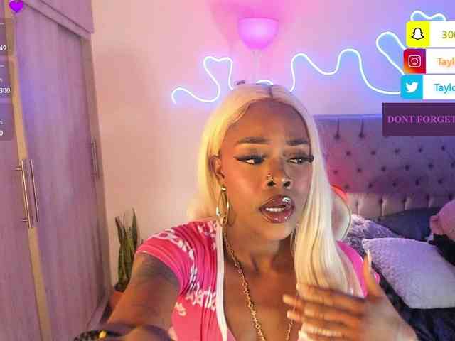 Miss-west webcam