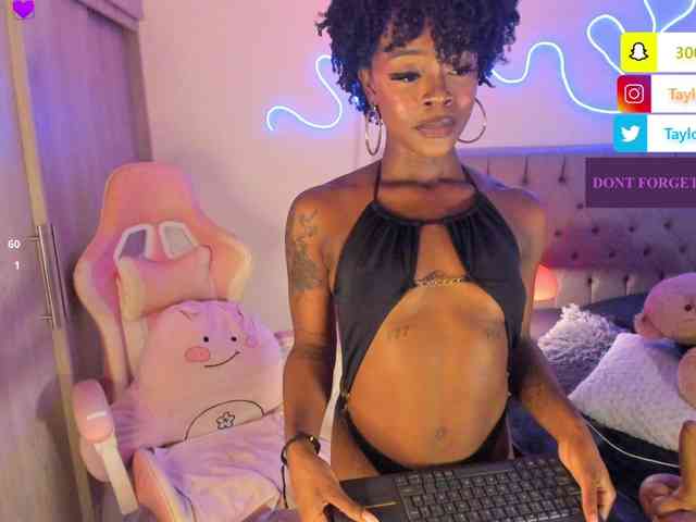 Miss-west webcam