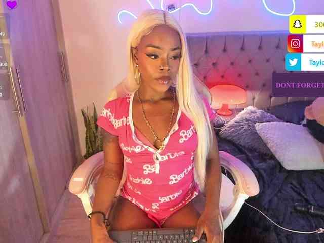 Miss-west webcam