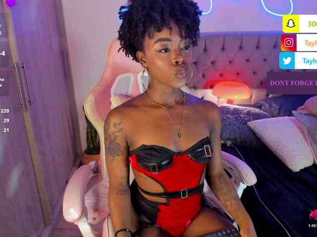 Miss-west webcam