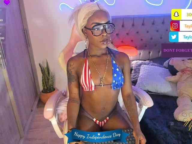 Miss-west webcam