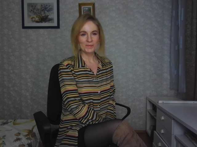 le modèle Nata85085 est en webcam porno dans un show sur le site bongacams, il possède les tags suivants: White/Caucasian,Blonde,Shaved