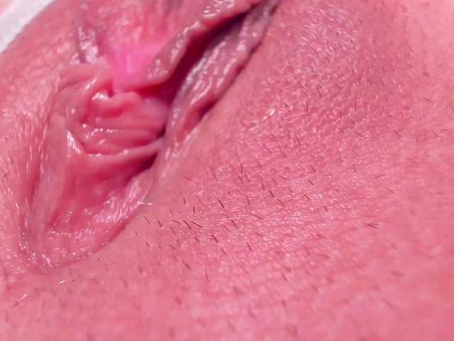 teeencute's BongaCams show and profile