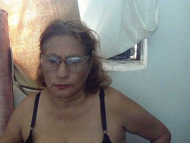 charrysexy's BongaCams show and profile