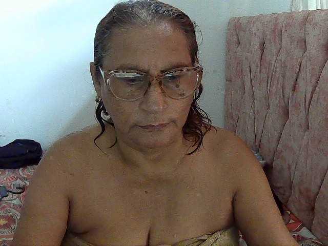 charrysexy's BongaCams show and profile