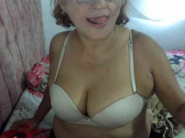 charrysexy Live Webcam on BongaCams