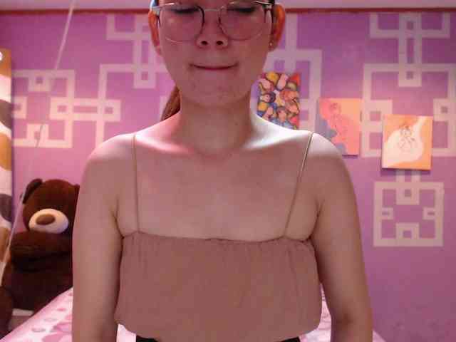 HottieAnne webcam