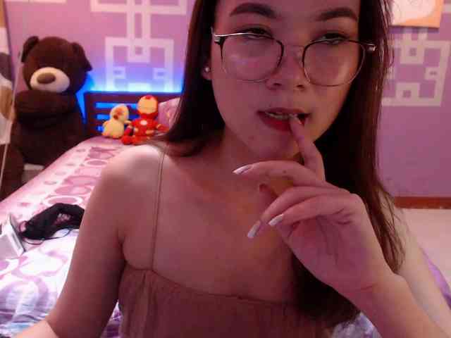 HottieAnne webcam