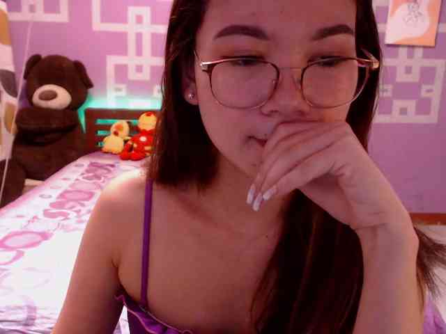 HottieAnne webcam