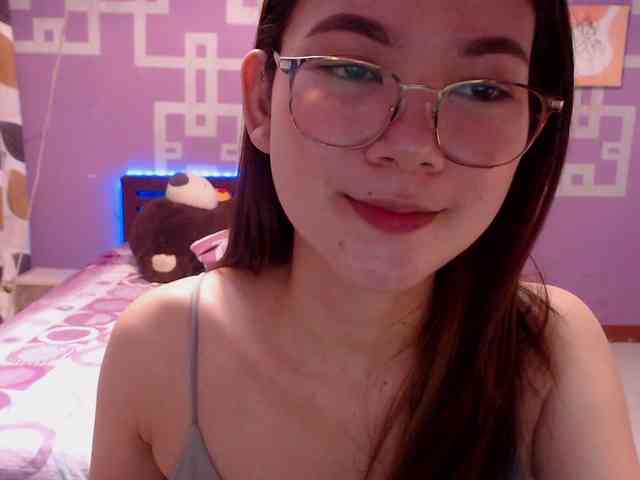 HottieAnne webcam