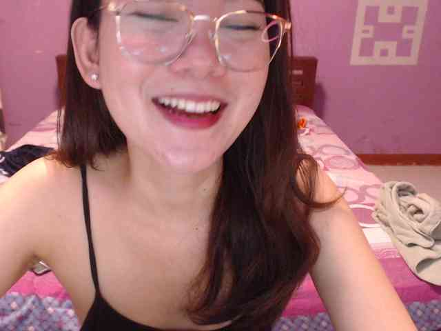 HottieAnne webcam