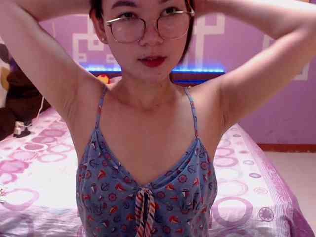 HottieAnne webcam