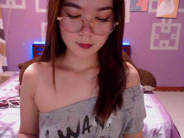 HottieAnne webcam