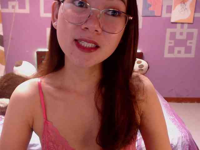 HottieAnne webcam