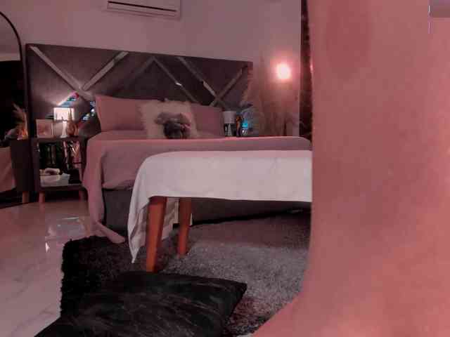 nude chat room KateOwens