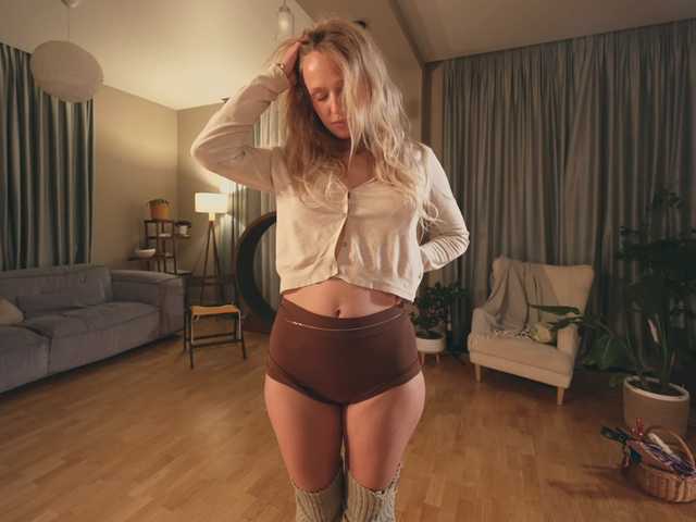 HEYBANANA's BongaCams profile