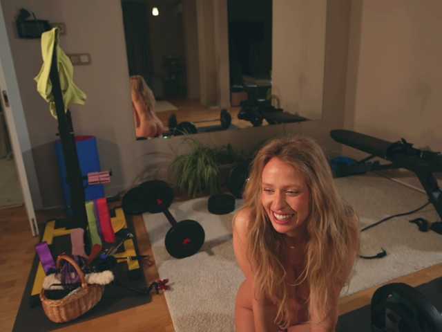 go to chat with HeyBanana