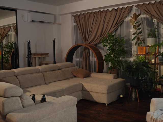 HEYBANANA live cam