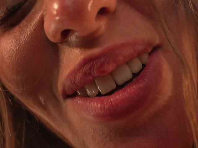 HEYBANANA Live Webcam on BongaCams