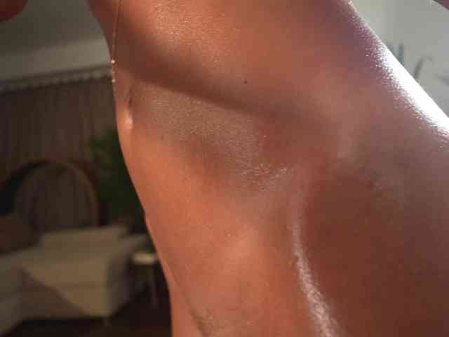 HEYBANANA Live Webcam on BongaCams