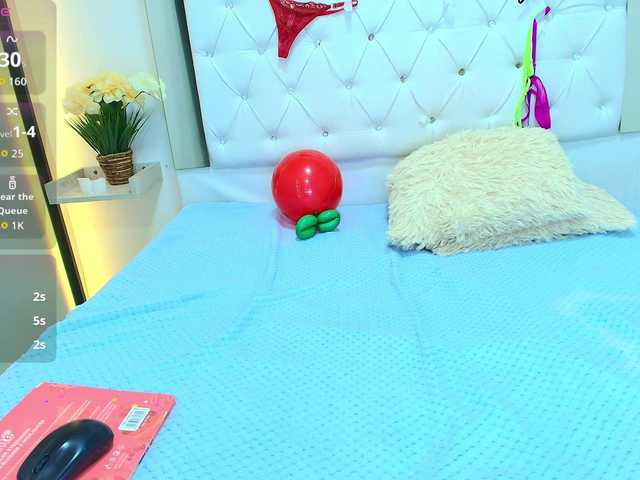 lindacarterr's BongaCams show and profile