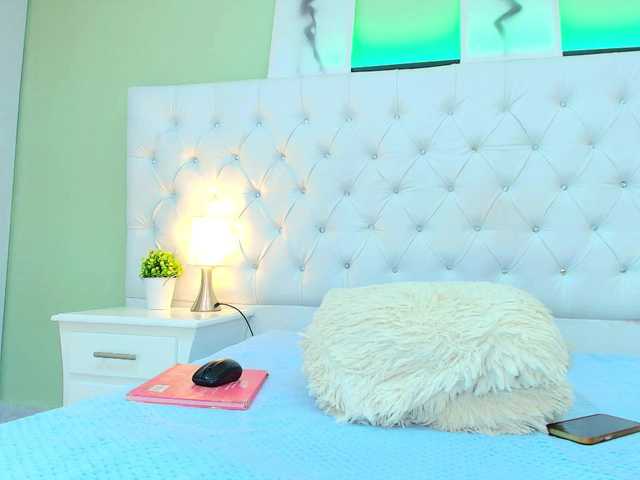 lindacarterr's BongaCams show and profile